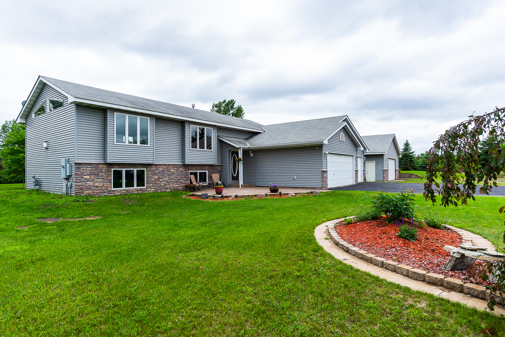 5819 320th St, Stacy MN