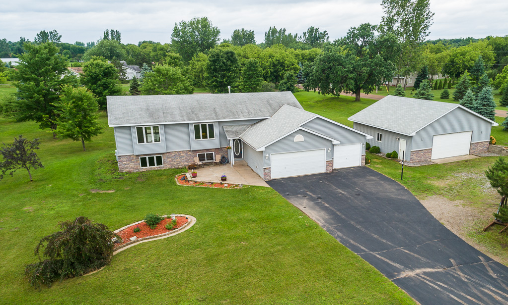 5819 320th St, Stacy MN